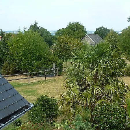 Alojamento de Acomodação e Pequeno-almoço D'hotes La Queue Au Loup 3*